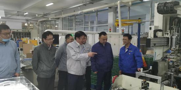 中国重汽集团副总经理郭磊一行到渤海活塞考察访问